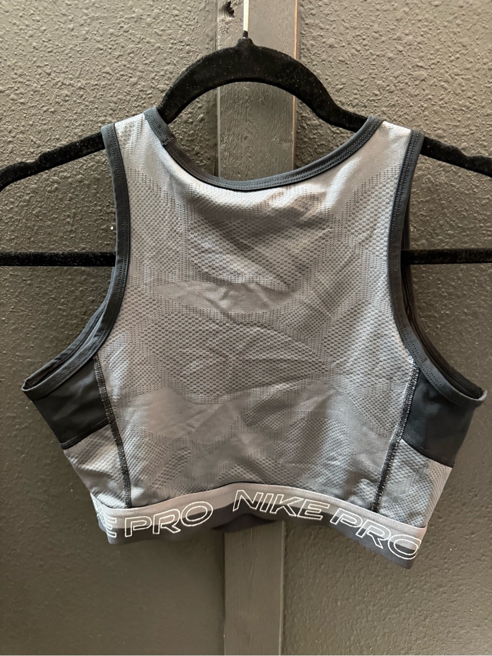 Nike Black and Gray Pro Crop Tank - Picture 4 of 4